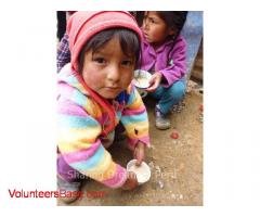 VOLUNTEERING TO HELP CHIDREN LIVING AT RISK AND IN EXTREME POVERTY IN THE ANDES OF PERU