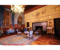 In the heart of a Renaissance castle classified and furnished in Périgord!