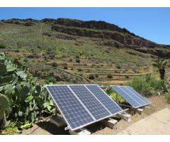 Work on an ecological farm on Gran Canaria
