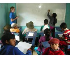 Volunteering teaching English to native children of the Peruvian Andes