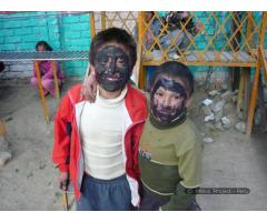 Volunteering teaching English to native children of the Peruvian Andes