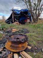 Volunteering for displaced women in Northern France